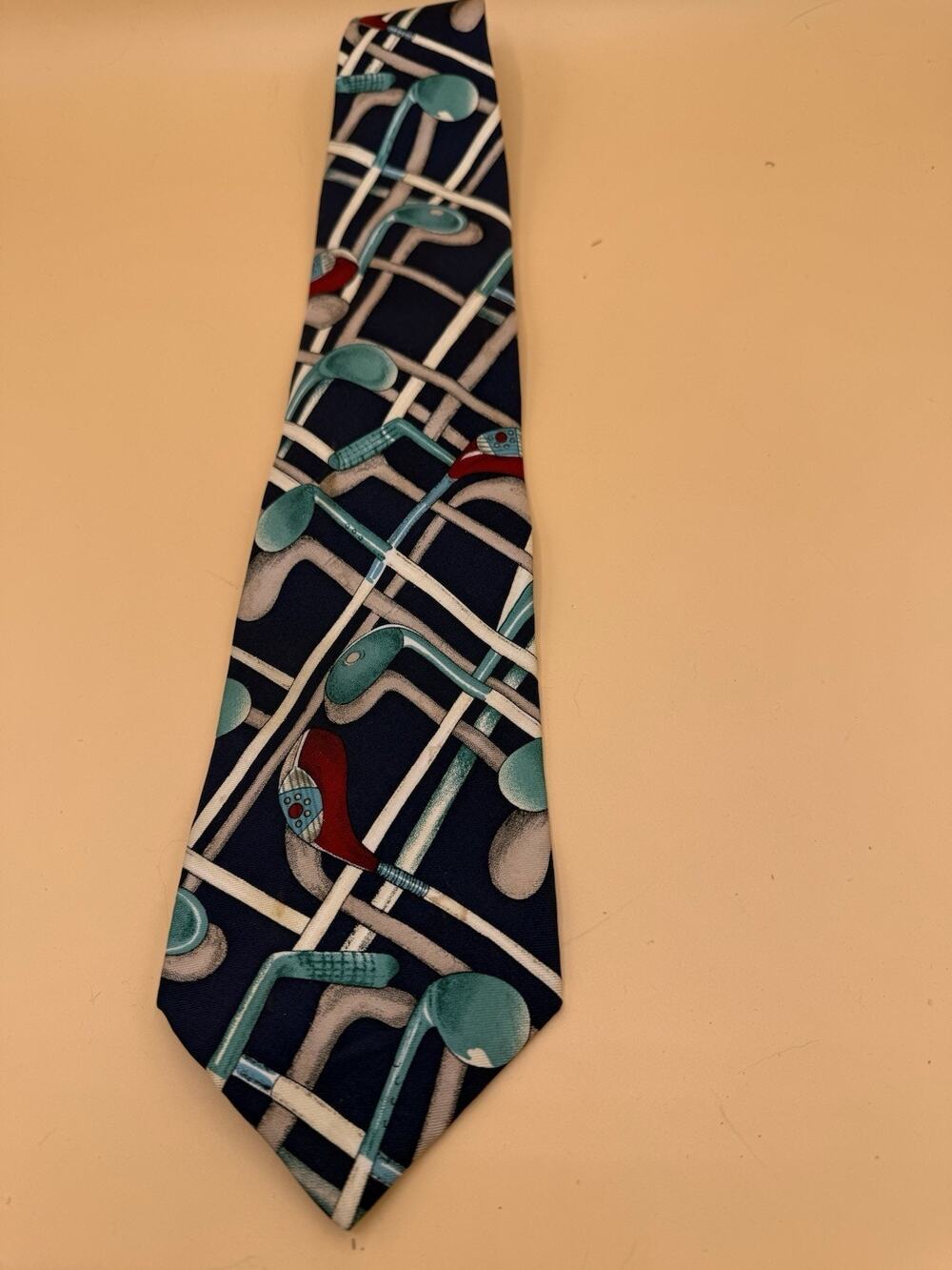 417 by Van Heusen Golf Clubs Necktie Silk Novelty Tie Blue Red Vintage